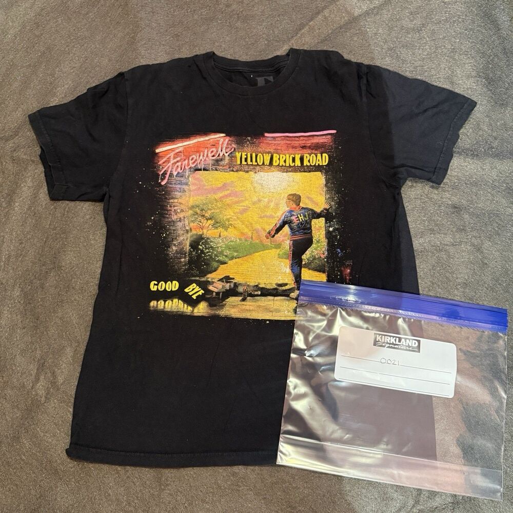 Elton John Farewell Yellow Brick Road Tour 2022 Mens M Medium Black Tee 0021